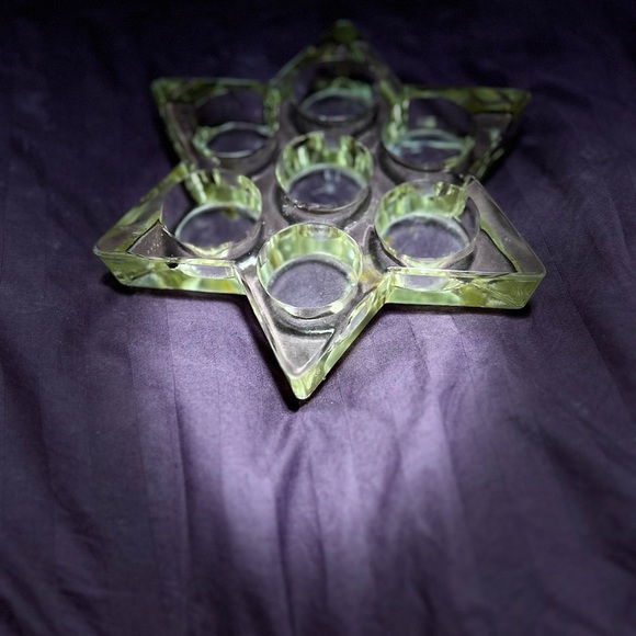 Star-Shaped Glass Candle Holder-7 tea-light- vintage- heavy Star holder - Picture 11 of 11